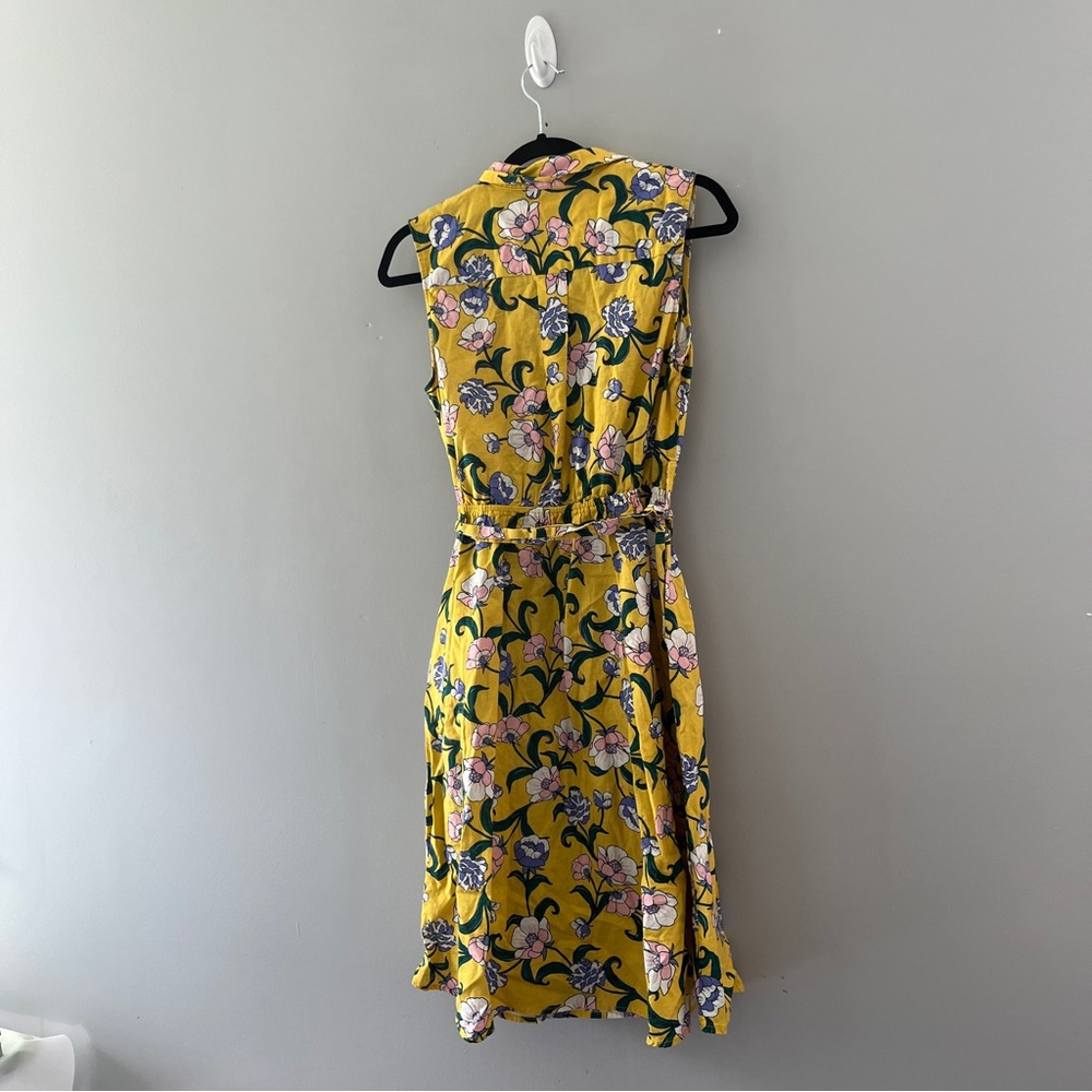 Moon River Yellow Floral Faux Wrap Dress Sleeveless Linen Blend Size Medium - Picture 2 of 7